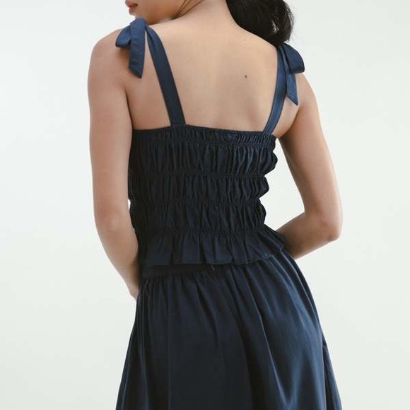 Darling Bloom Strapy Top Navy Size Small - Picture 5 of 10